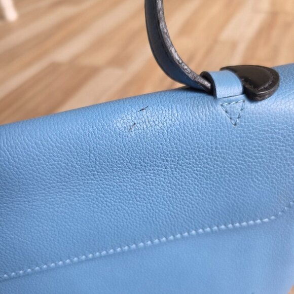 Louis Vuitton Lockme Calfskin Bleuet Top Handle Handbag - Picture 11 of 14